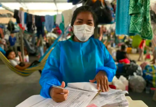 Fiorella Lisenni Ramos Blanco trabalhou como monitora de saúde em um abrigo em Boa Vista, Brasil, em 2020. © Fiorella Lisenni Ra