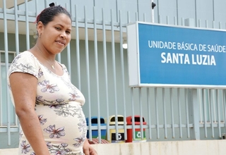 Esperando o quarto filho, Daisy tem feito o pré-natal pelo SUS (Foto: ONU Mulheres/Paola Bello) 