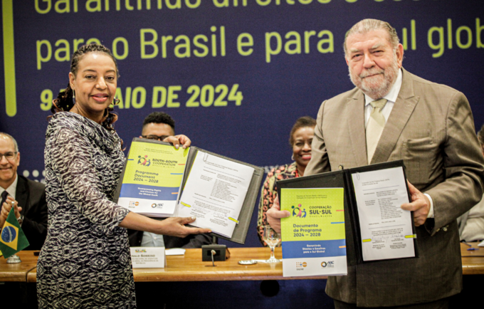 A representante do UNFPA no Brasil e Diretora de País para Uruguai e Paraguai, Florbela Fernandes, e o Embaixador Ruy Pereira, D