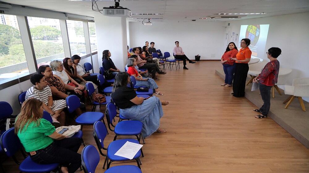 Foto coletiva com os participantes do evento