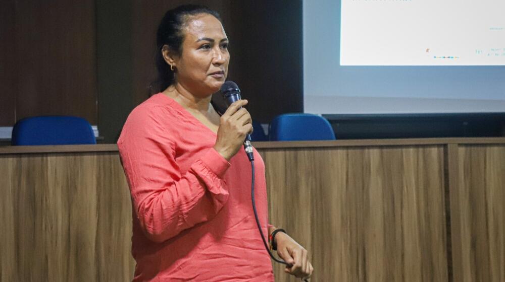 Nohemi discursa em Manaus