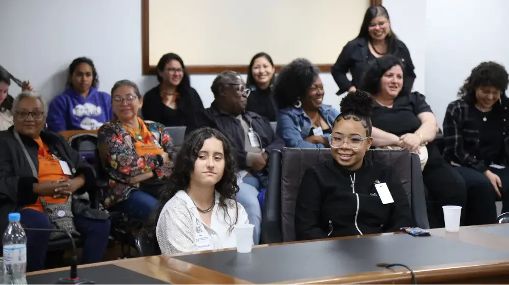 Trilhas de Cairo | Projeto “Jovens Multiplicadoras” capacita jovens mulheres sobre participação em políticas públicas e direitos em Porto Alegre