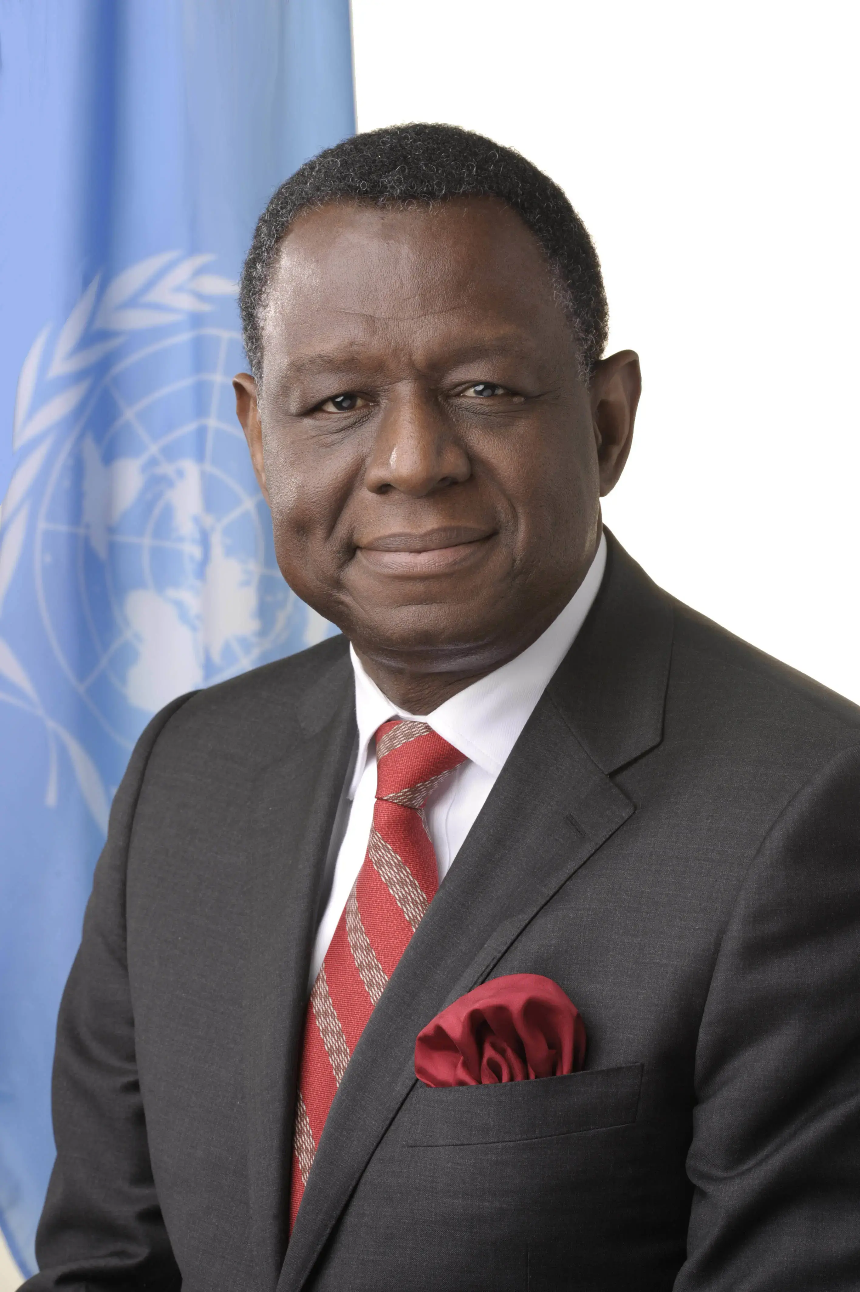 Nota de Falecimento - UNFPA lamenta a perda de seu Diretor Executivo, Babatunde Osotimehin