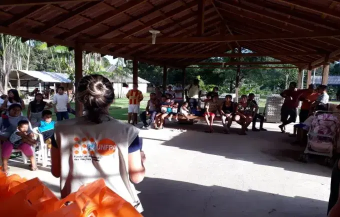 UNFPA disponibiliza Kits Dignidade e faz roda de conversa com povo indígena Taurepang em Roraima