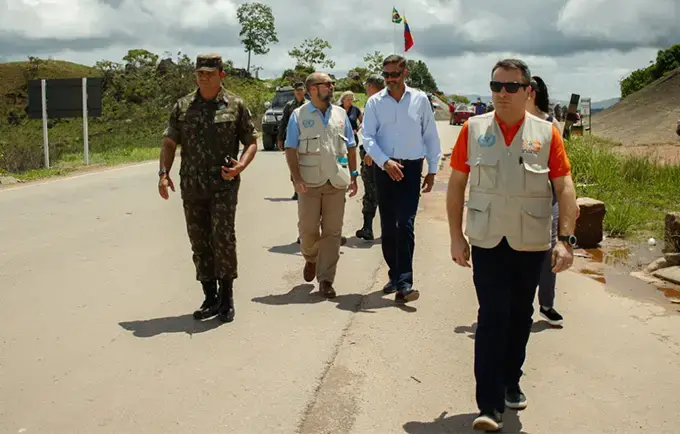 Ações do UNFPA na fronteira entre Venezuela e Brasil são apresentadas a embaixador britânico