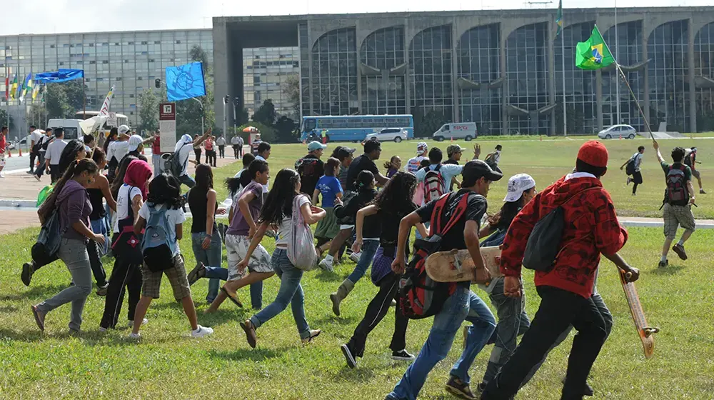 “Na pandemia, jovens estão encontrando soluções criativas”, conta líder de organização apoiada pelo UNFPA