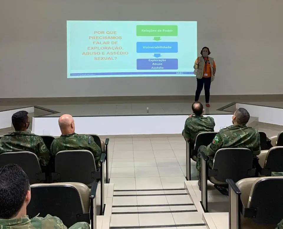 UNFPA realiza atividade de prevenção ao abuso e exploração sexual com militares do 10º Contingente em Roraima